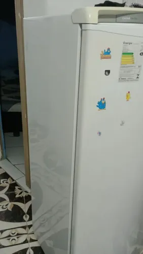 Geladeira uma porta Frost Free 