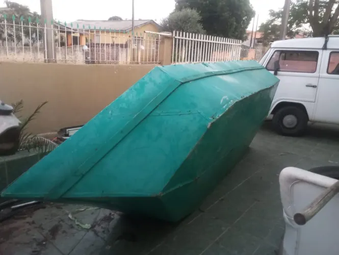 Vendo bote em boas condições 4000