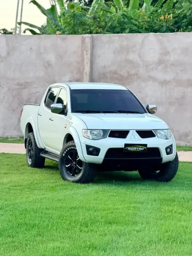 Mitsubishi L200 Triton HPE 3.5 CD V6 24V Flex Aut. 2012