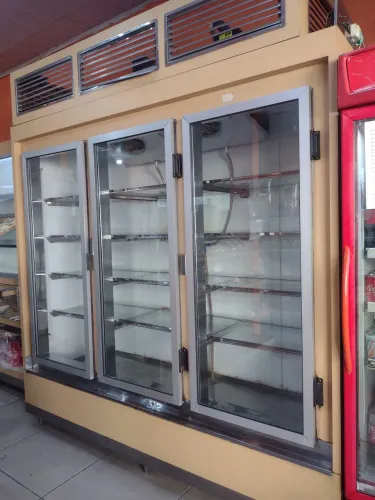 Expositor refrigerador top semi novo funcionando perfeitamente pra sair logo 4900