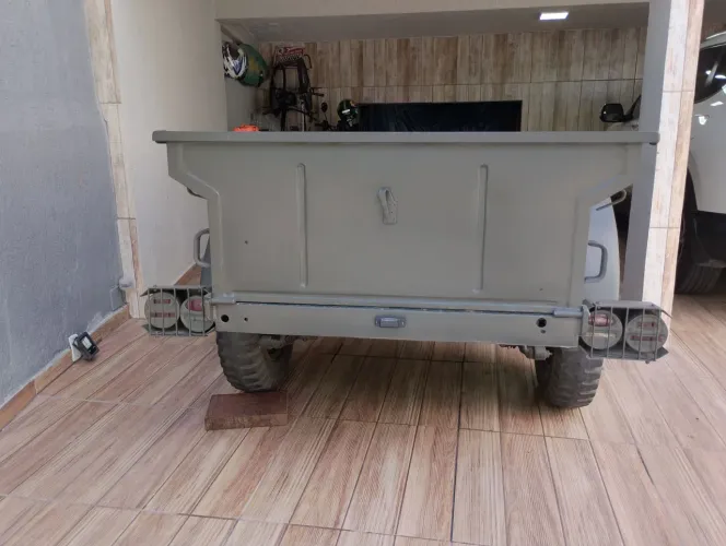 Carretinha reboque militar Bantam M100