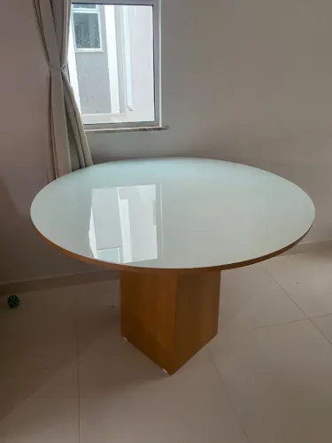 Mesa de Jantar Redonda Luxo com Vidro Laqueado Promoção 