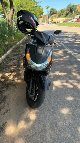 VENDO MOTO YAMAHA FLUO 125cc ABS 25/26