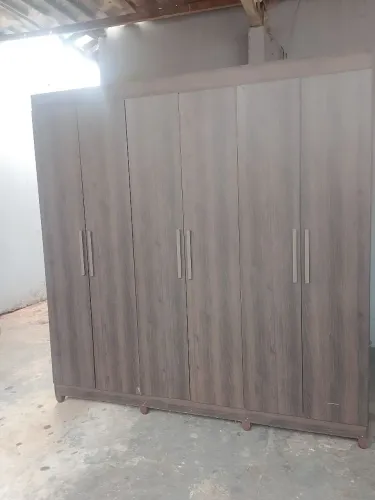 Vêndo guarda roupa Casal usado bem conservado entrega e montagem grátis 