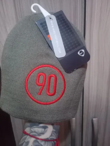 Gorro Nike total 90