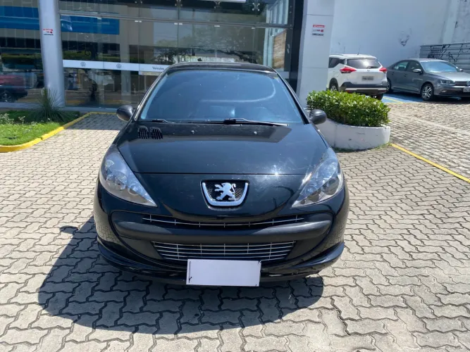 Peugeot 207 XR 1.4 Flex 8V 5P 2011