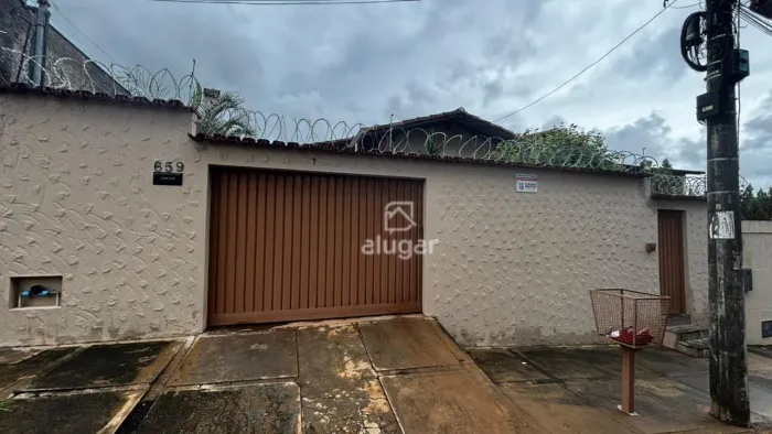 Casa à venda em Montes Claros Jardim Panorama, 3 quartos, 2 vagas