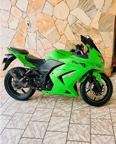 Kawasaki Ninja 250R - Revisada
