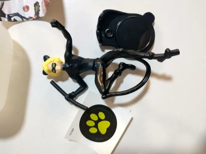 Kider ovo miraculous miniatura Cat Noit
