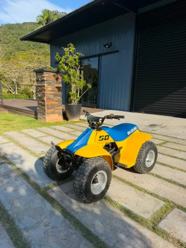 Quadriciculo SUZUKI LT50 