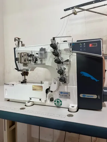 Máquina de costura galoneira