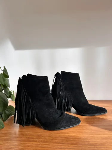 Bota de Couro Camurça 36 Preta Country Franjas Loucos e Santos