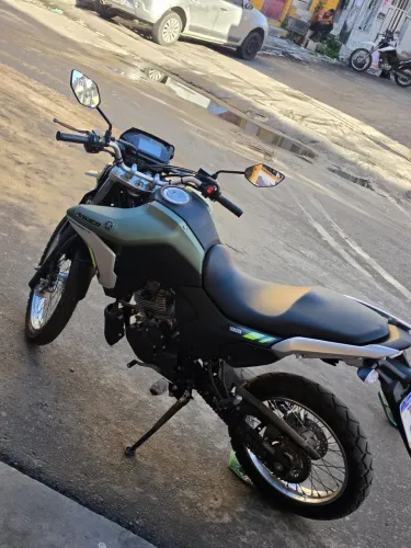 Vende-se moto XTZ 250 super nova.Único dono.