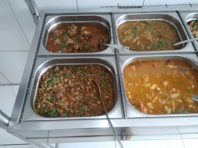 SOU COZINHEIRA DE COMIDA TÍPICA DO ESTADO E BRASILEIRA