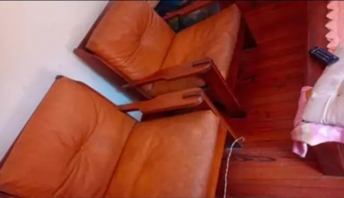 VENDA DE SOFÁ E POLTRONAS 