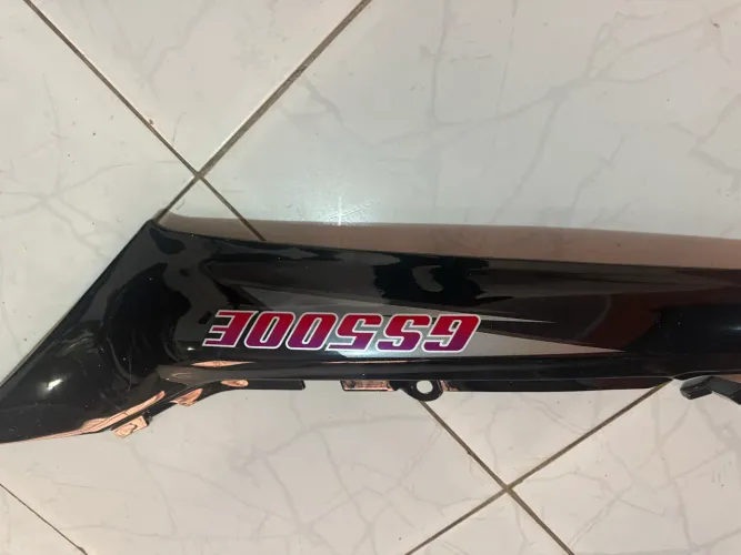 Carenagem GS 500 e suporte bagageiro GSXF 750 Mônica ou outras 