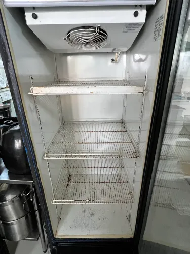 Geladeira expositora