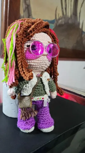 Boneca amigurumi JANIS JOPLIN