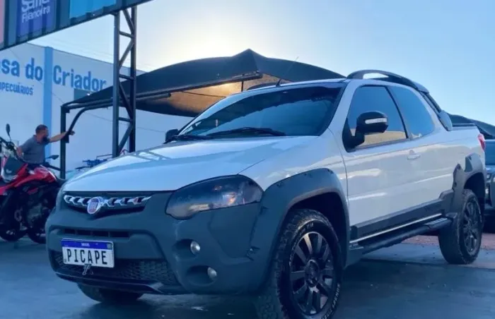 Fiat Strada Adventure1.8/ 1.8 Locker Flex CD 2019