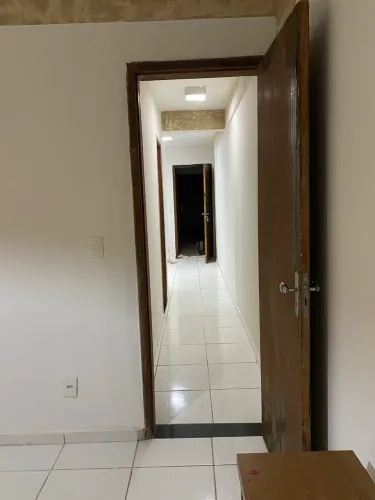 Vendo apto 2 qtos, de frente, quarto andar, atrás super adega p