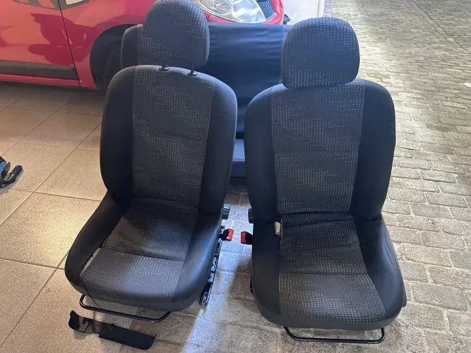 JOGO DE BANCOS RENAULT À VENDA - R$200
