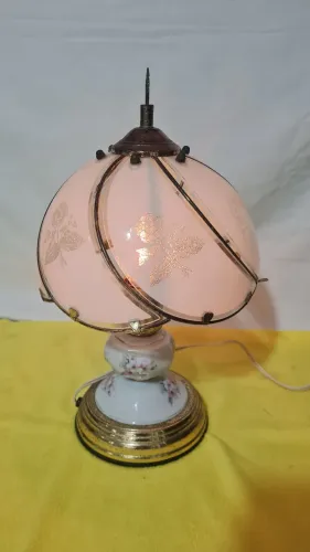 Lindo abaju porcelana.