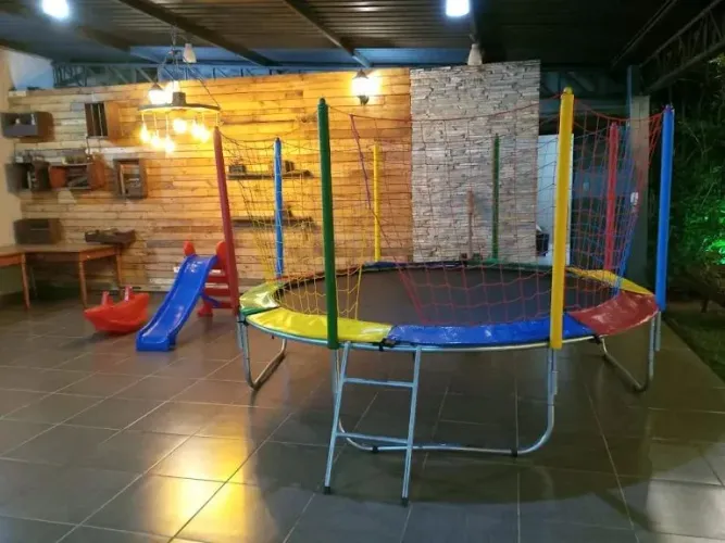 **Cama Elástica Disponível Para Sábado**