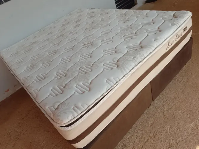 Cama Queen Gazin