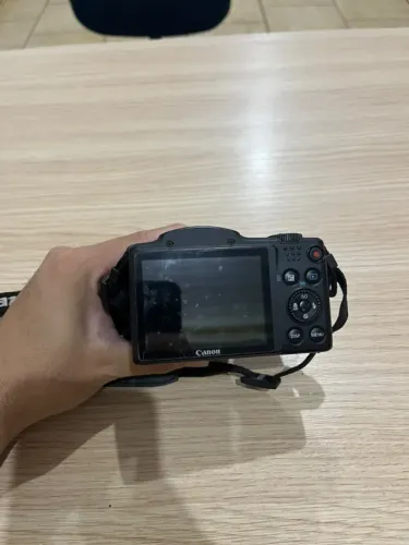 Canon SX500 IS - 16MP / Zoom 30x