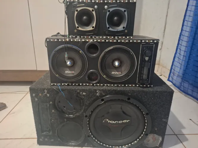 Som automotivo 1200rms
