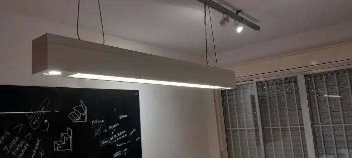 Luminaria de teto para pendurar...caixa metalica...3 lampadas...1.20 mt por 10 cm
