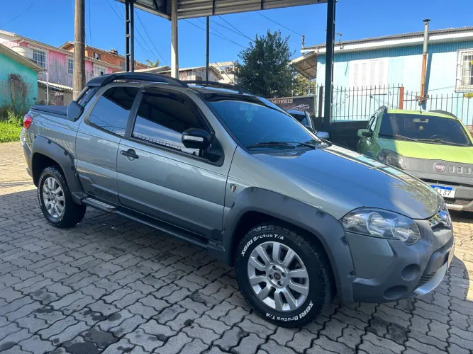 Fiat Strada Adventure1.8/ 1.8 Locker Flex CD 2014