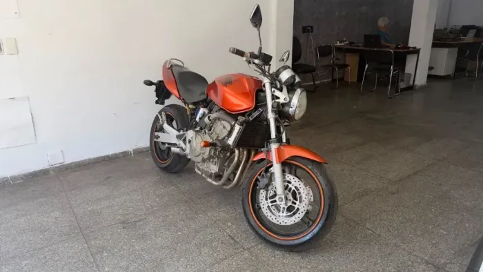 CB 600
