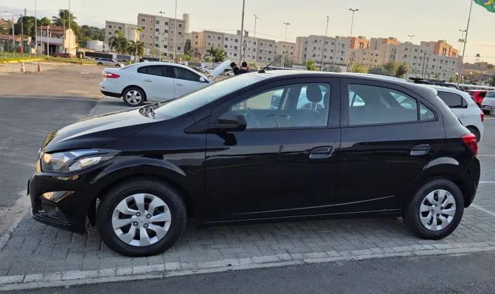 Chevrolet Onix JOY HATCH 1.0 8V FLEX MEC. 4P 2020