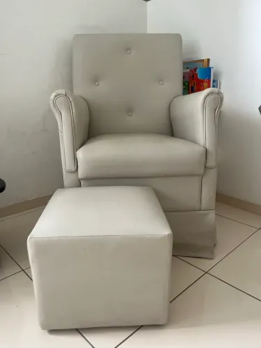 Poltrona de balanço + puff