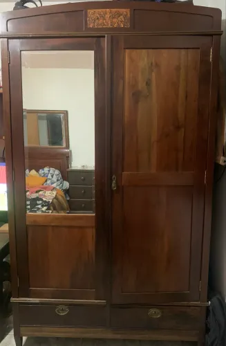 Armário antigo Embuia 2 Portas Espelho Entalhe 8 gavetas 2 Prateleiras