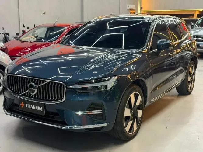 Volvo XC-60 T-8 Ultimate 2.0 AWD (híbrido) 2024