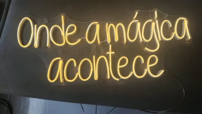 Letreiro Luminoso ?ONDE A MÁGICA ACONTECE?