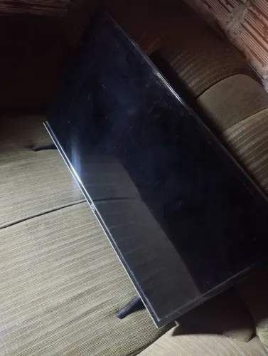 Vendo Televisão para reposição de peças