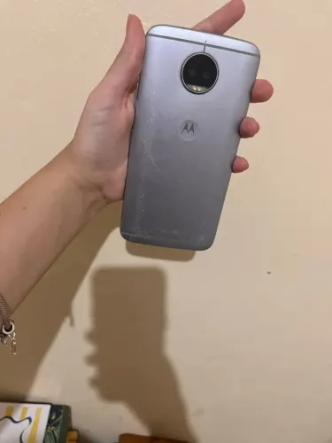 Celular quebrado