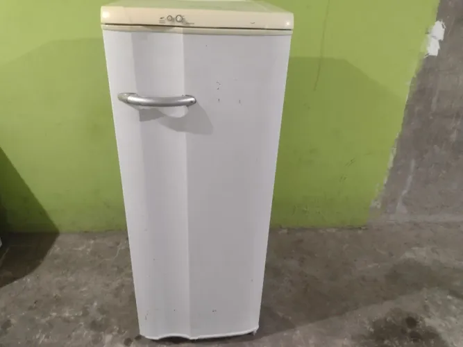 vendo refrigerador Electrolux funcionando perfeitamente 