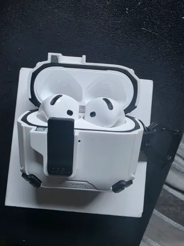 Airpods 4 c/ cancelamento Ruido