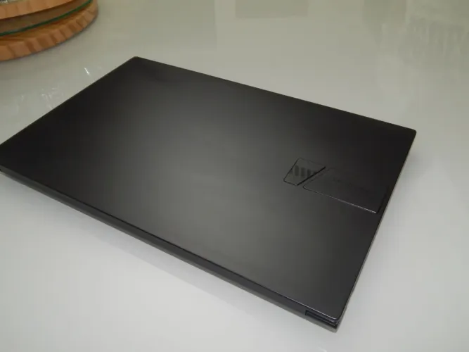Vende Notebook ASUS Vivobook em estado de novo (Acompanha mouse Dell wireless preto)