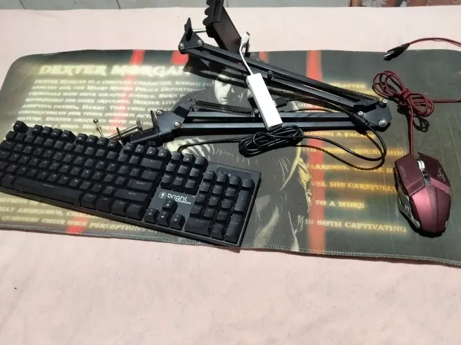 Kit mobilador! Teclado mecânico, mouse gamer, suporte para celular/tablet, Mousepad e hub