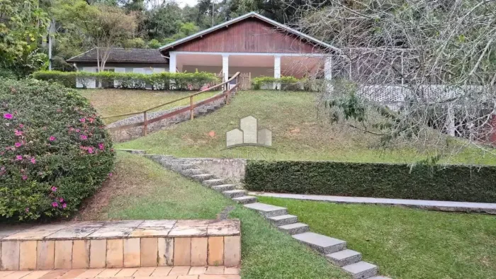 Casa para aluguel com 3 quartos, 7000m² - Pedro do Rio - Petrópolis/RJ