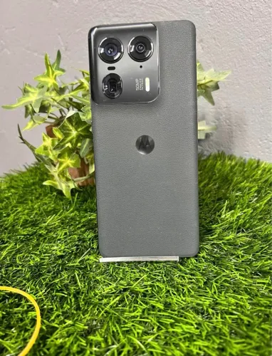 Moto Edge 50 ultra 