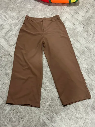 VENDO CALÇA SOCIAL MARROM