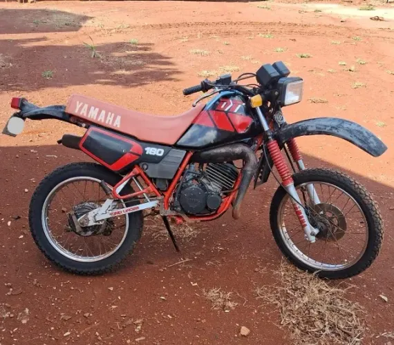 Yamaha DT 180Z ,Ano 1987/1988, Preta.