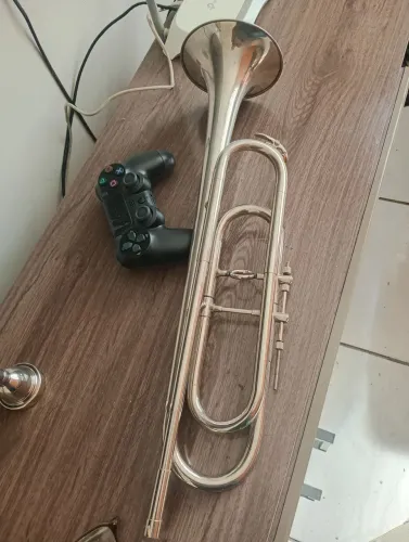 Corneta em si b