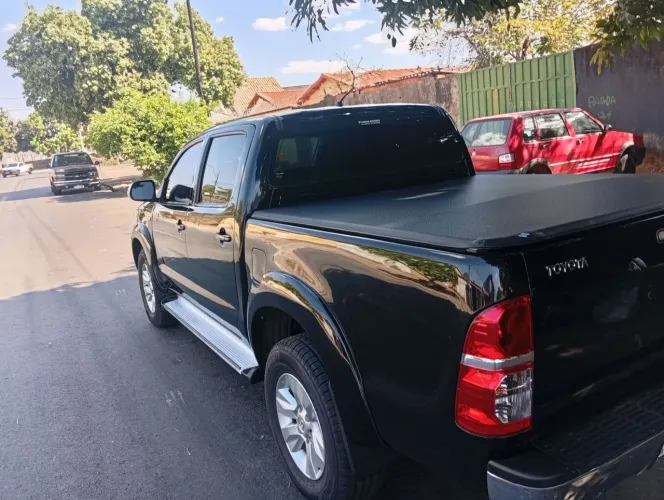 Toyota Hilux CD SRV D4-d 4X4 3.0 TDI Diesel AUT 2012